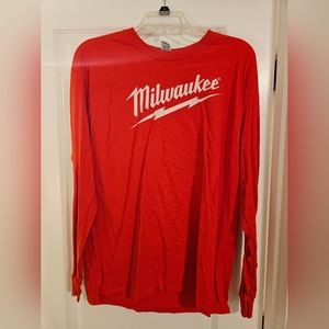 Milwaukee long sleeve, Large, red, never worn